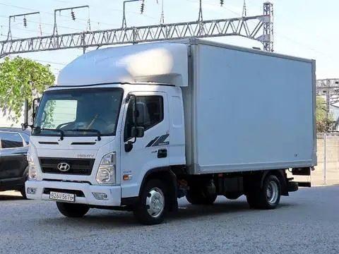 현대 올뉴마이티 2.5톤 내장탑 2017년식 올뉴마이티 내장탑 전측면