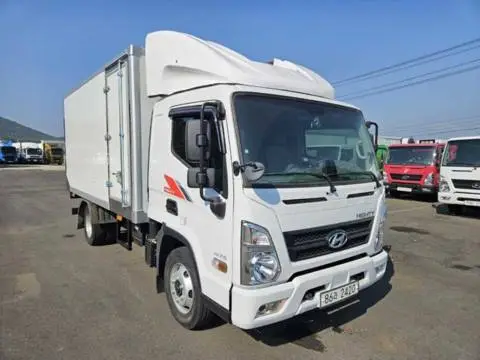 현대 마이티 2.5톤 냉동탑 2022년식 마이티 냉동탑 전측면
