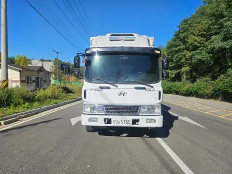 현대 메가트럭 5톤 냉동탑 2019년식 메가트럭 냉동탑 정면