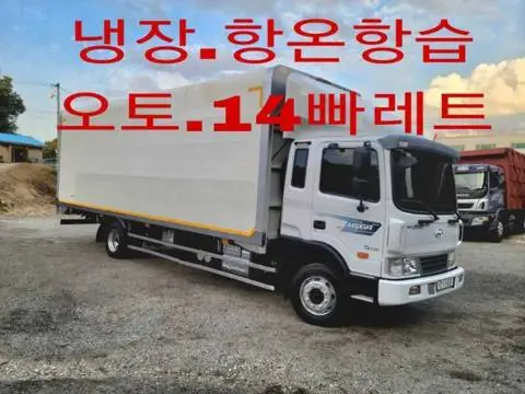 현대 메가트럭 4.5톤 윙바디 2017년식 사진 1